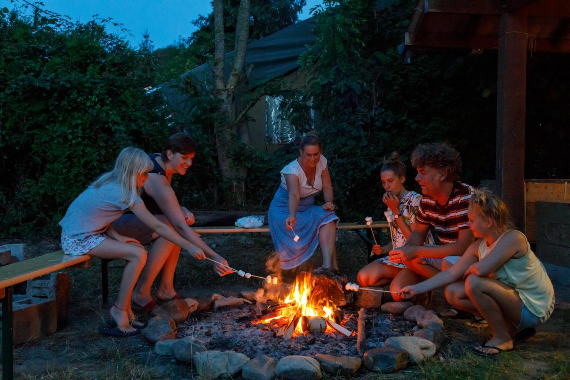 Camping Village Sy Ferrières Exterior foto